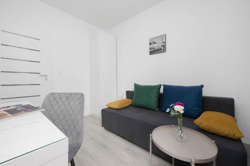 Family Apartment Cybernetyki with AC and Parking by Noclegi Renters - image 7