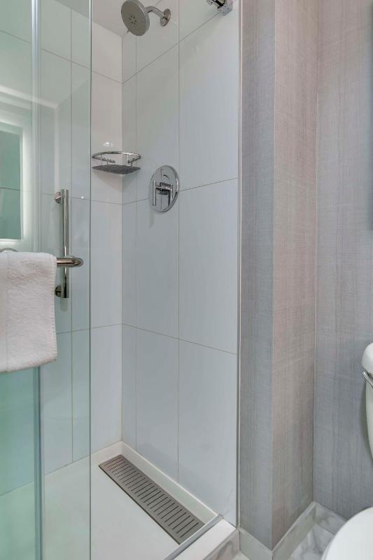 Two-Room King Suite - Non-Smoking image 3