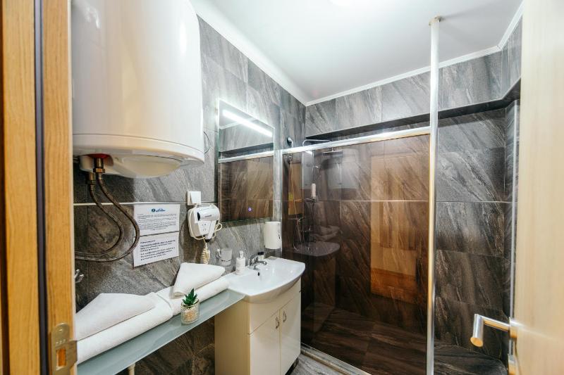 Double Room - Smoking image 3