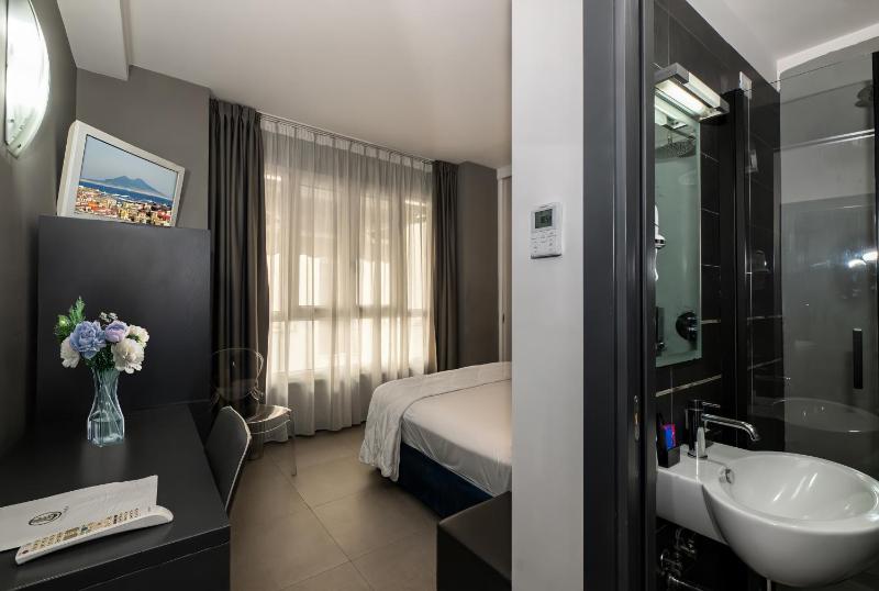 Classic Double or Twin Room image 1
