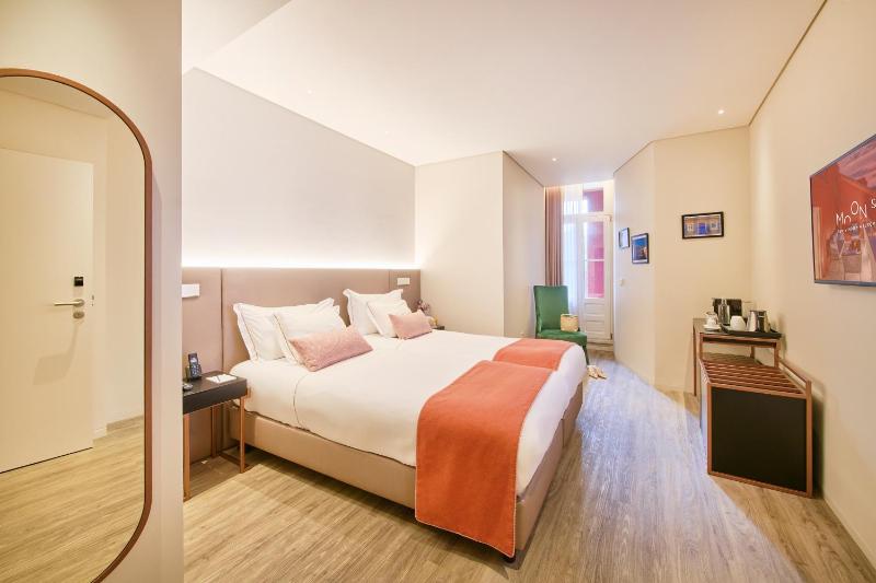 Executive Double or Twin Room image 1