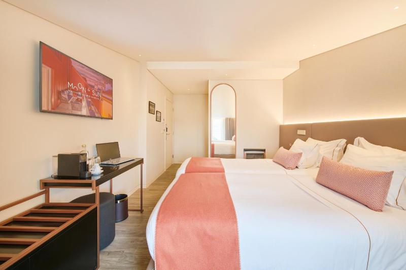 Premium Double or Twin Room image 4