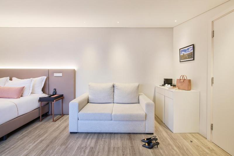 Premium Double or Twin Room image 2