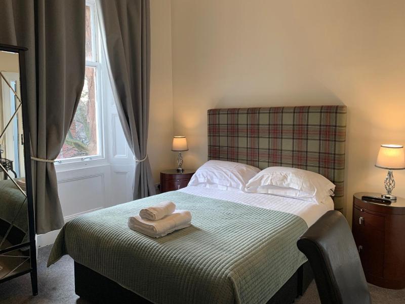 Standard Double Room image 1
