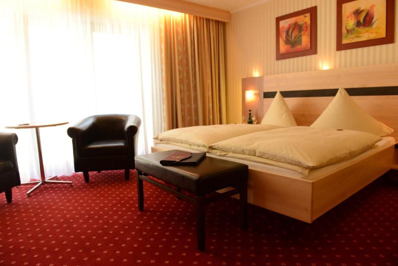 Superior Double Room image 4