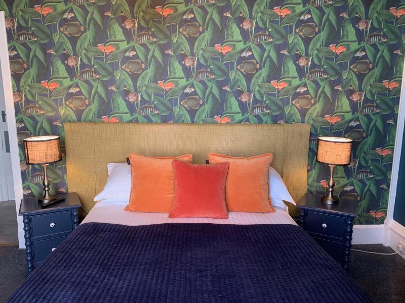 Double Room with Sea View image 2