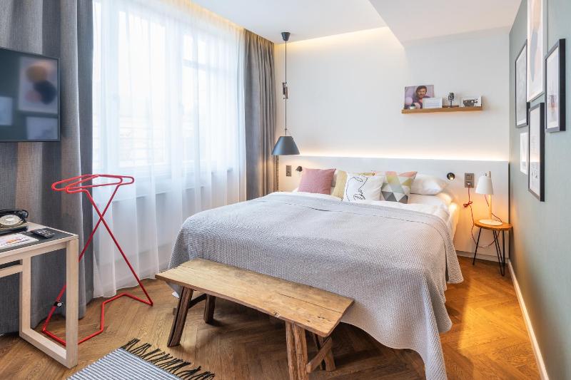 Standard Double or Twin Room image 4