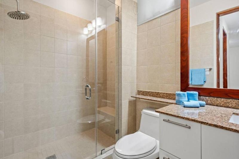 One-Bedroom Apartment image 2