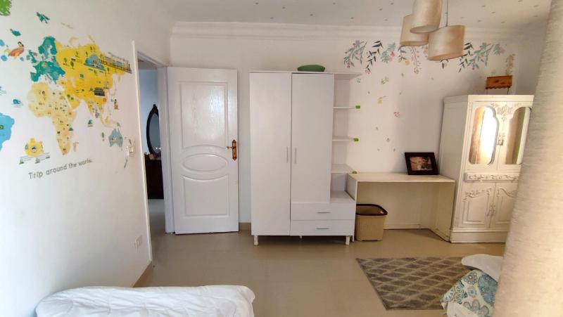 Charming 3-Bedroom Apartment in Alexandria with City View - image 13