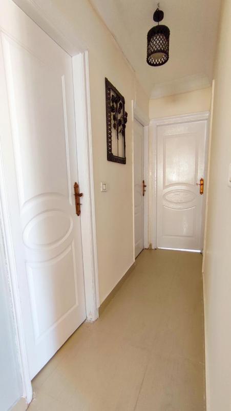 Charming 3-Bedroom Apartment in Alexandria with City View - image 8