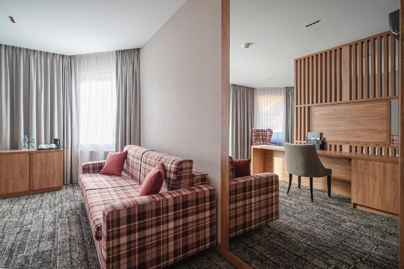 Standard Double Room - building B image 1