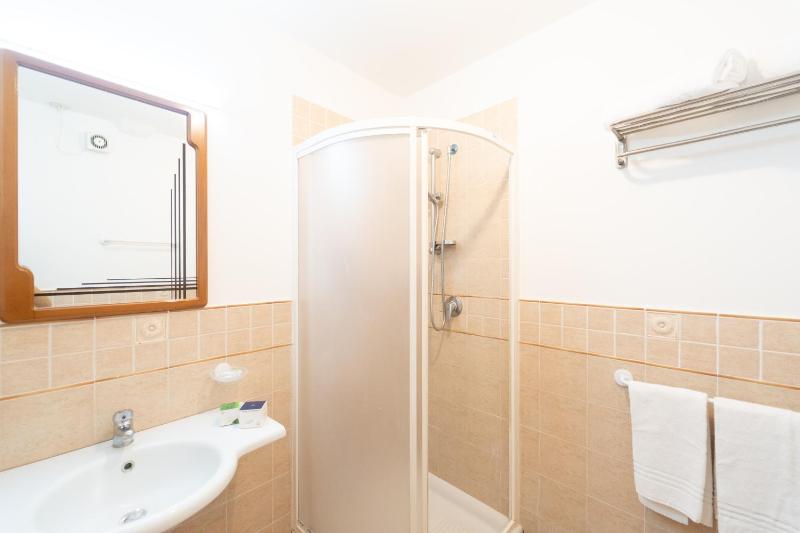 Single Room image 2
