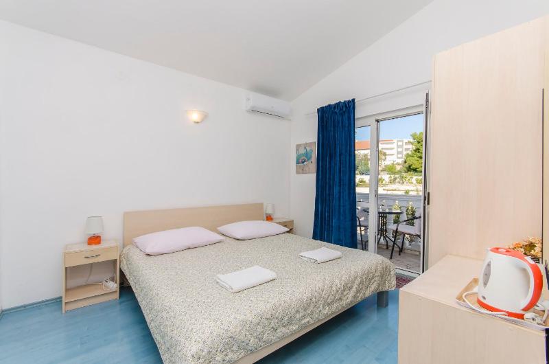 Standard Double Room - Second Floor image 1