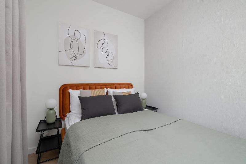 Nowoczesne Apartamenty z Parkingiem & Balkonem by Noclegi Renters - image 44