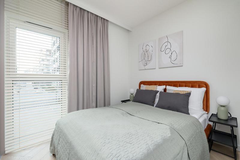 Nowoczesne Apartamenty z Parkingiem & Balkonem by Noclegi Renters - image 9