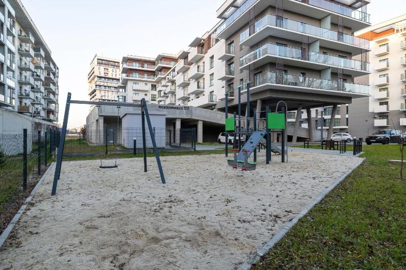 Nowoczesne Apartamenty z Parkingiem & Balkonem by Noclegi Renters - image 8