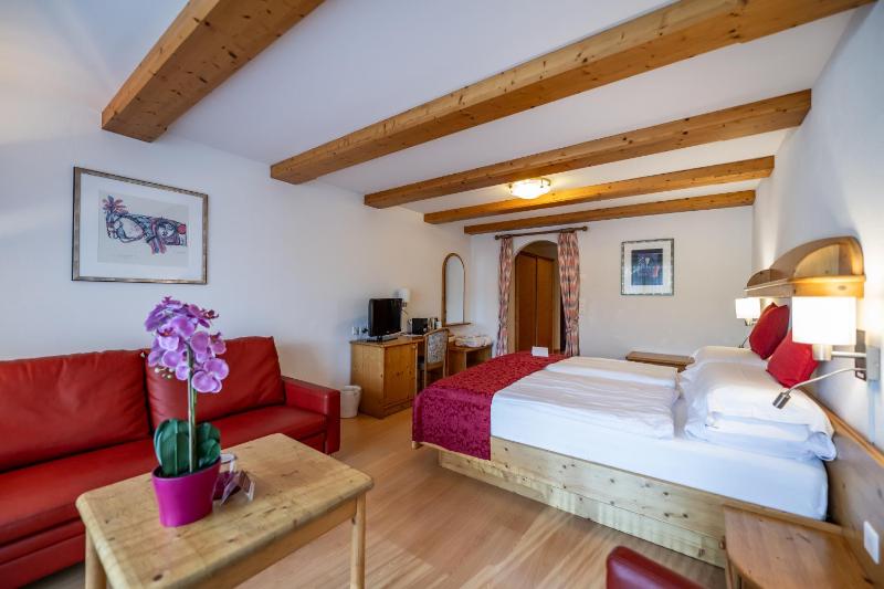 Large Double Room image 4
