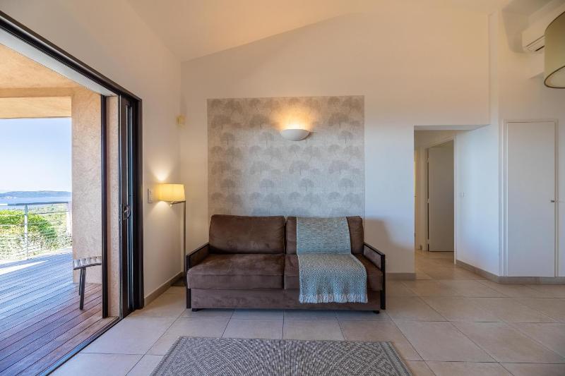 Villa with Sea View image 4