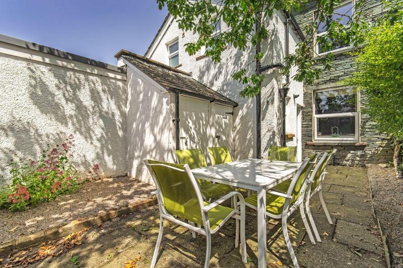 7 The Townhouse - image 7