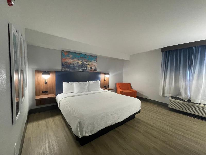 One-Bedroom King Suite - Non-Smoking image 2