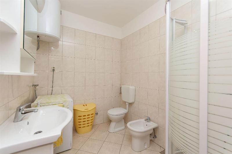 One-Bedroom Apartment image 3