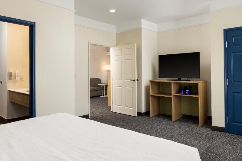 King Suite image 4