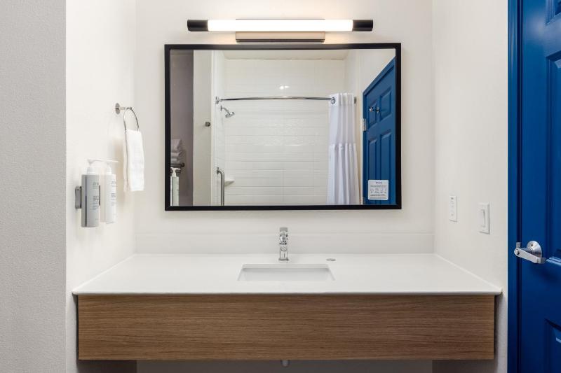 King Suite image 2