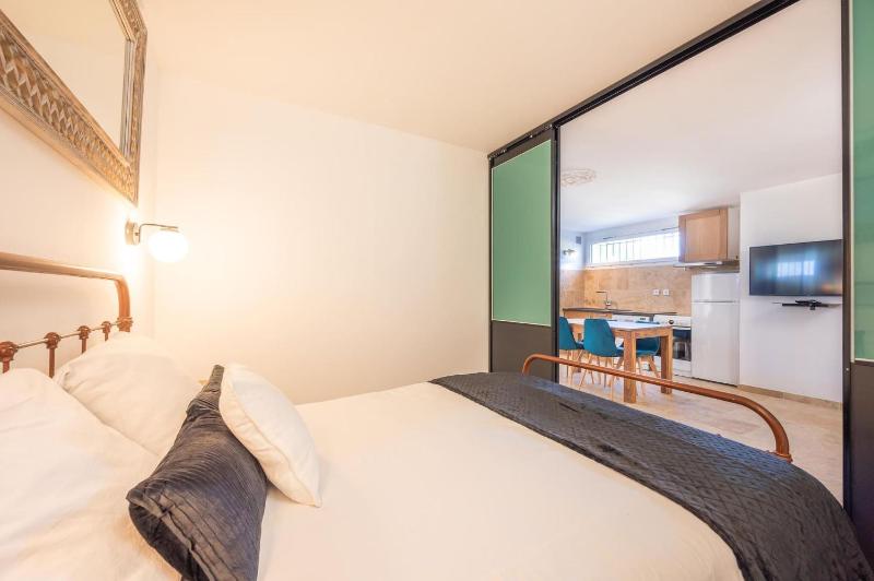 Vacation rental with pool and Jacuzzi close to Arles - sleeps 10 - image 46