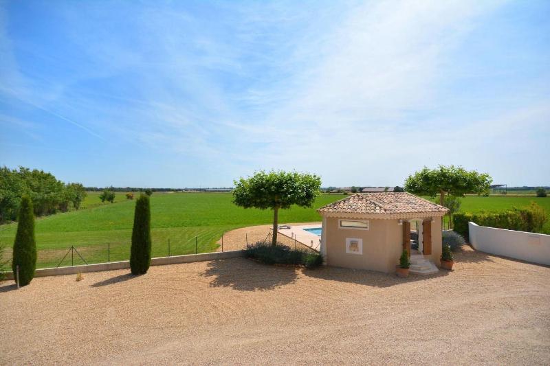 Vacation rental with pool and Jacuzzi close to Arles - sleeps 10 - image 24