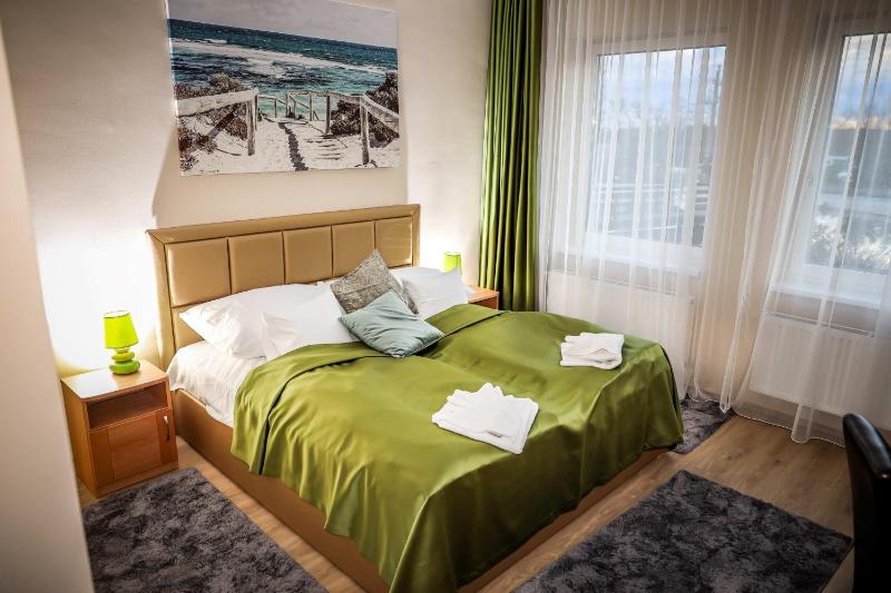 Superior Double Room image 4
