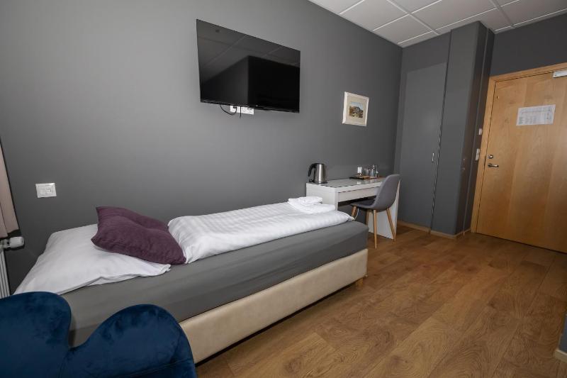 Standard Triple Room image 4