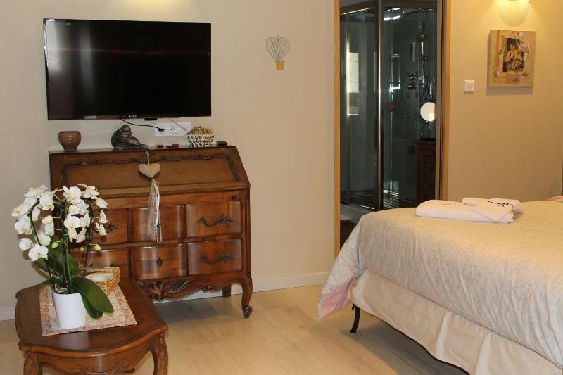 Junior Suite with Garden View image 4