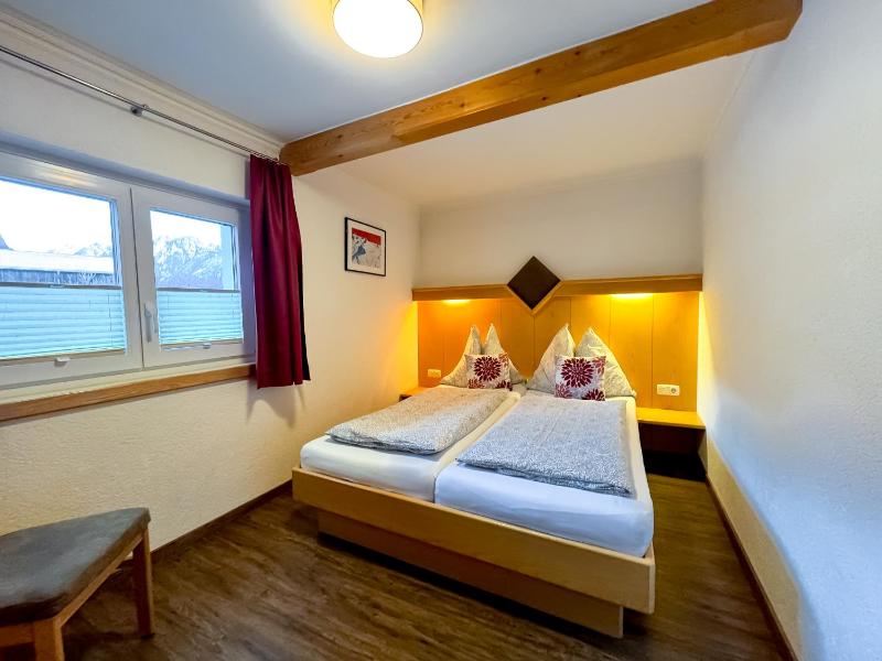  One-Bedroom Apartment with Balcony - First Floor image 1