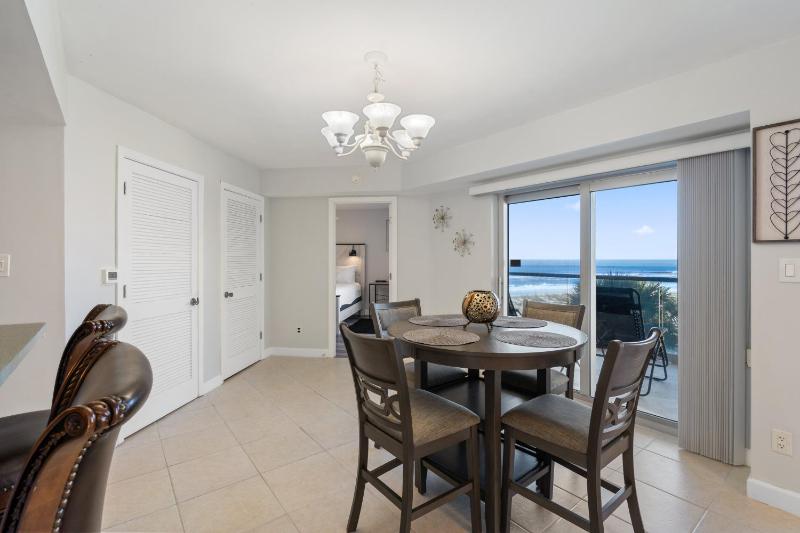 Regency Towers Unit 406W - image 12