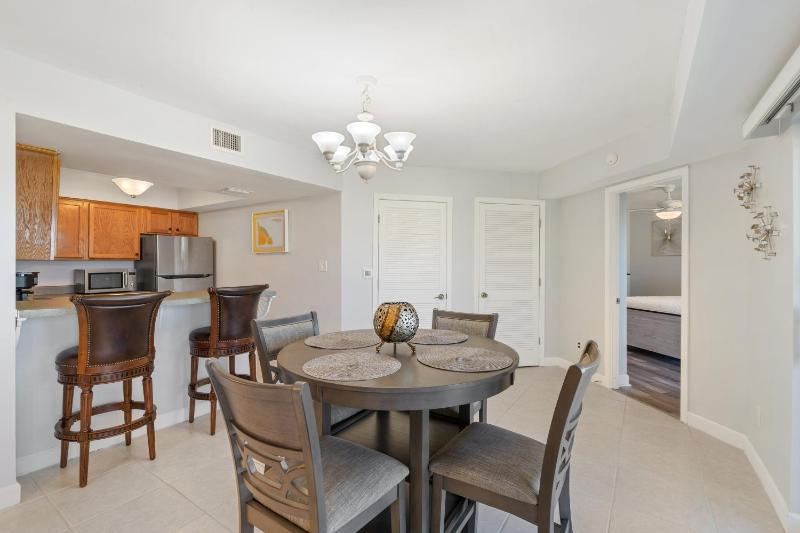 Regency Towers Unit 406W - image 27