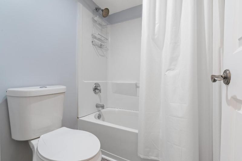 Regency Towers Unit 406W - image 14