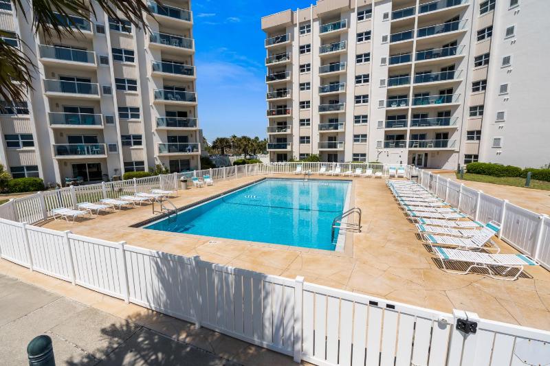 Regency Towers Unit 406W - image 19
