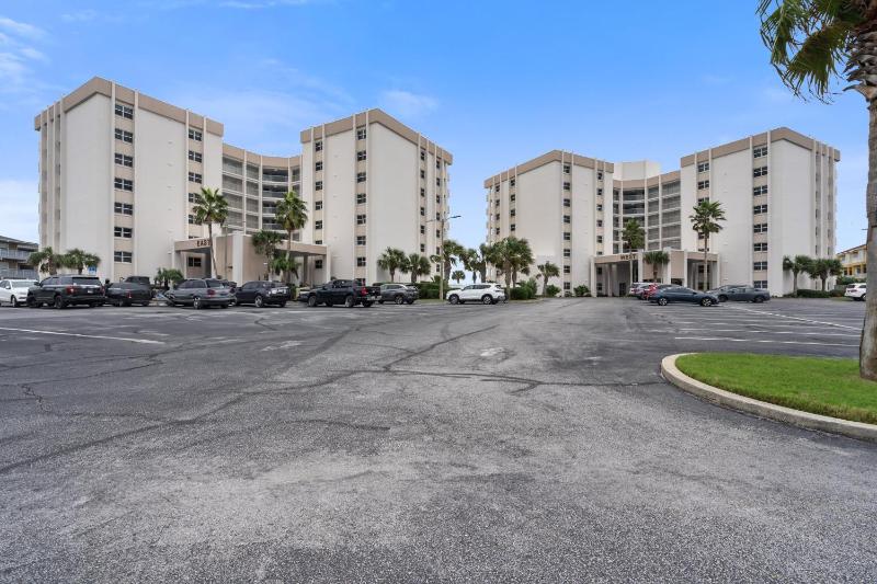 Regency Towers Unit 406W - image 49