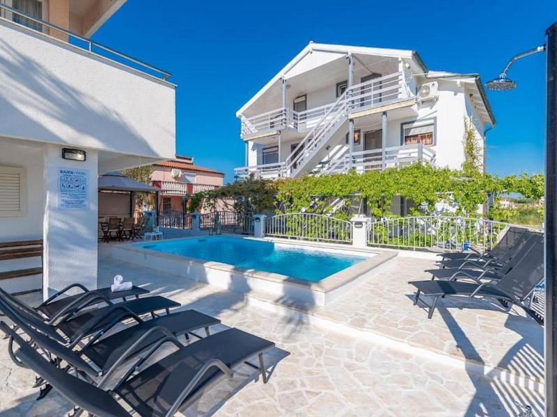Family friendly house with a swimming pool Privlaka Zadar - 23642 - image 25