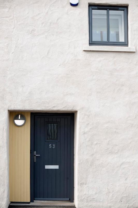 Three-Bedroom House image 1