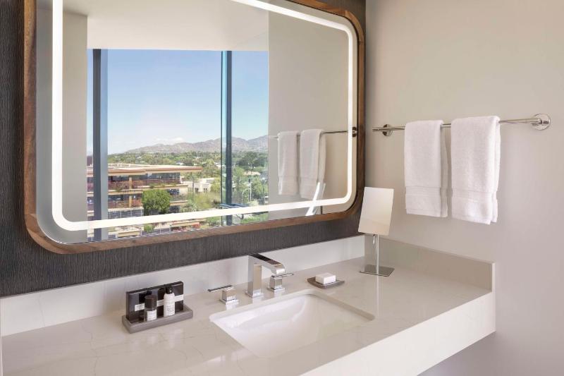 Caesars Republic Scottsdale a Hilton Hotel - image 10