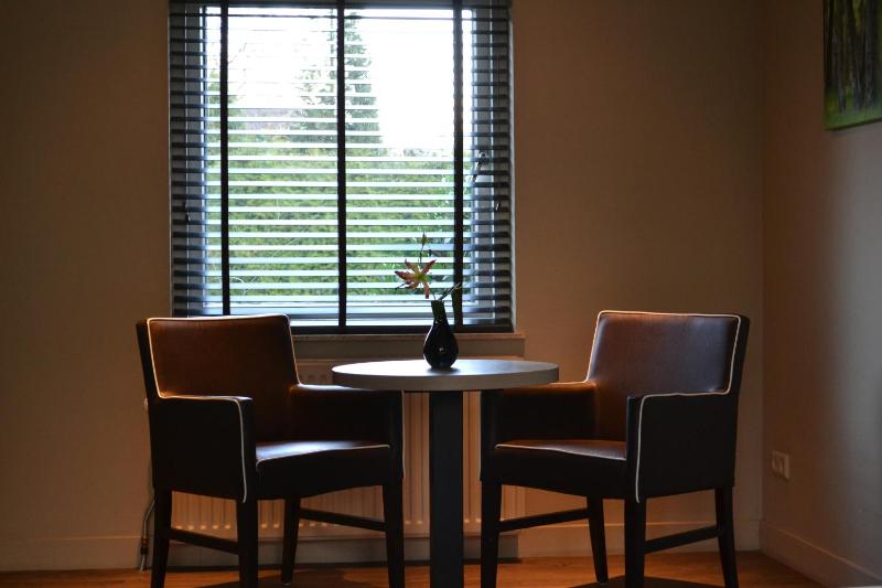 Spacious comfort double room with terrace image 3