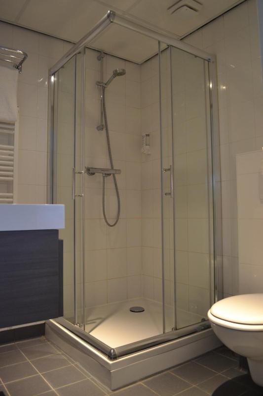 Spacious comfort double room with terrace image 2