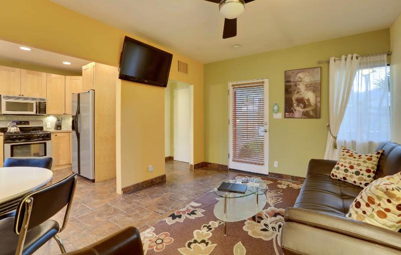 VIP King Suite image 4