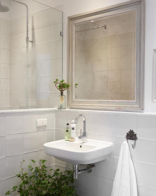 Superior Double Room image 4