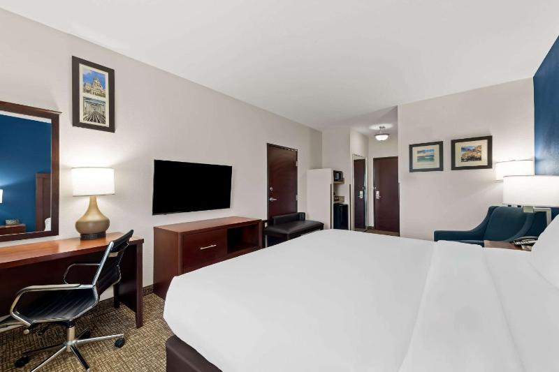 King Room - Non-Smoking image 3