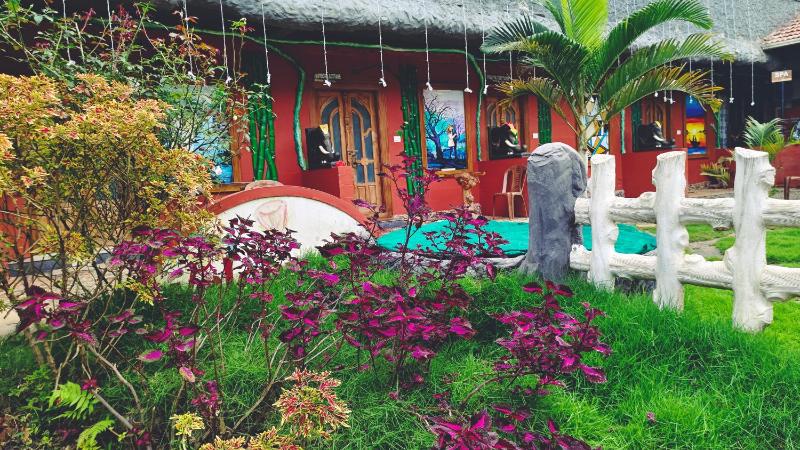 Beehive staycations - image 28