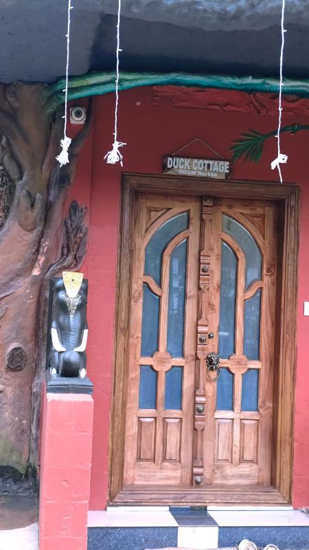 Beehive staycations - image 14