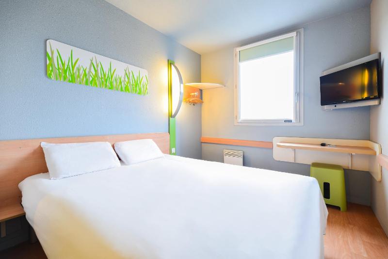 Double Room image 4