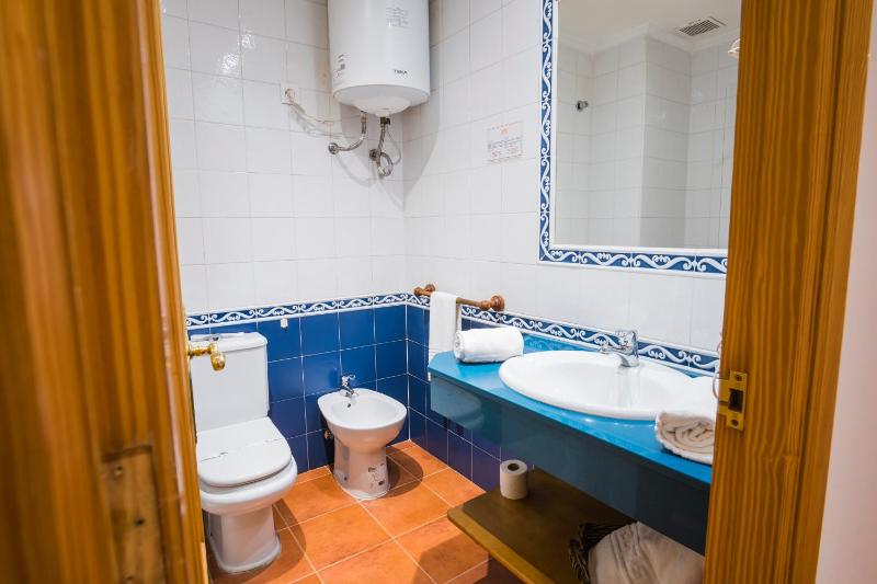 Standard Triple Studio image 3